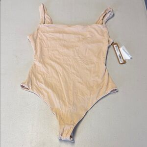 NWT SKIMS Fits Everybody Square Neck Bodysuit